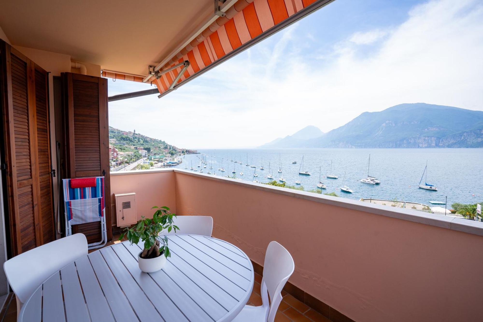 Le Vele Beth'S House Apartment Brenzone sul Garda Exterior photo